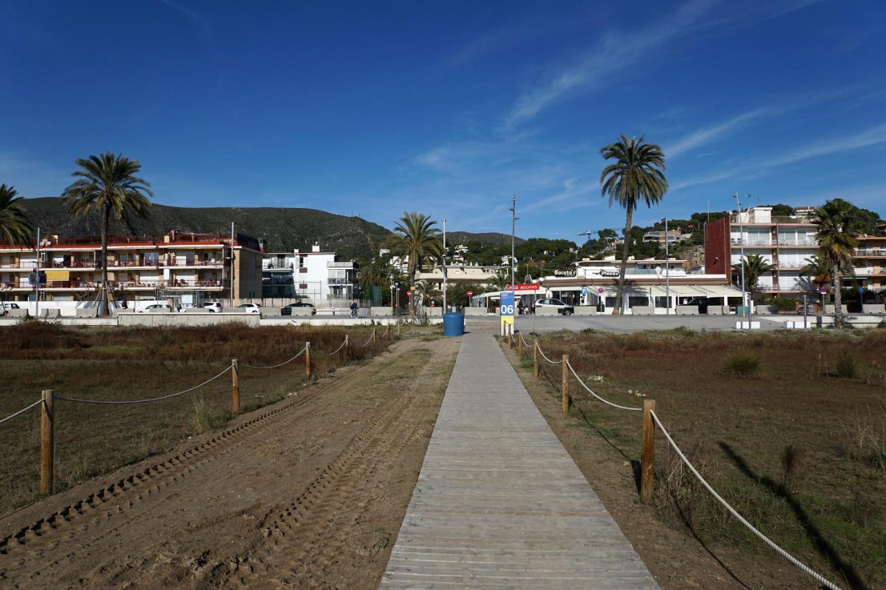 Beach Club House Apartment Castelldefels Exterior photo
